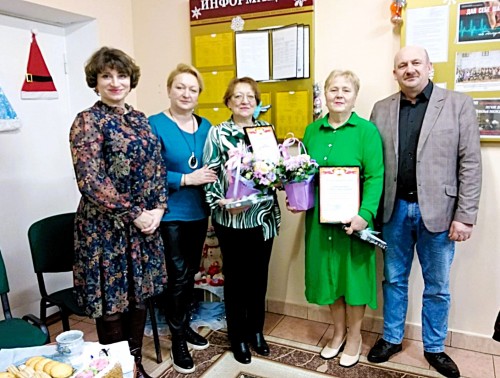 Мостовские медики активно сотрудничают со «Школой активного долголетия», которая работает в районе