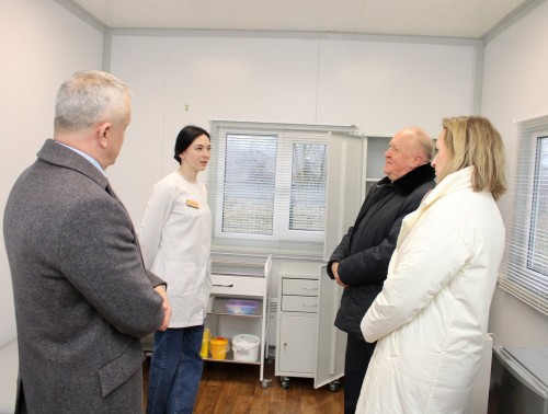 ПРЕДСЕДАТЕЛЬ ГРОДНЕНСКОГО ОБЛАСТНОГО ОБЪЕДИНЕНИЯ ПРОФСОЮЗОВ ВИКТОР ЛИСКОВИЧ ОЗНАКОМИЛСЯ С РАБОТОЙ МОДУЛЬНОГО ФАПА В ДЕРЕВНЕ МОСТИЩИ НА НОВОГРУДЧИНЕ