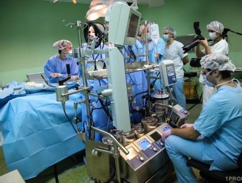 МИНЗДРАВ УВЕЛИЧИЛ НАДБАВКИ ВРАЧАМ