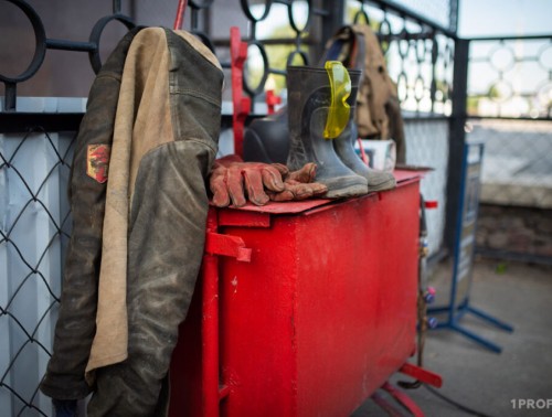 СКОЛЬКО ЖИВЕТ СПЕЦОВКА? ЗАДАЛИ НЕСКОЛЬКО НАСУЩНЫХ ВОПРОСОВ ТЕХНИЧЕСКОМУ ИНСПЕКТОРУ ТРУДА