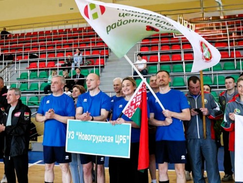 Новогрудская ЦРБ празднует оглушительную победу в районной спартакиаде среди руководящих работников