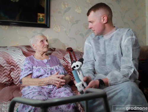 В ГРОДНО МЕДИКИ ПРОВЕРЯЮТ ЗДОРОВЬЕ ВЕТЕРАНОВ ВЕЛИКОЙ ОТЕЧЕСТВЕННОЙ ВОЙНЫ НА ДОМУ