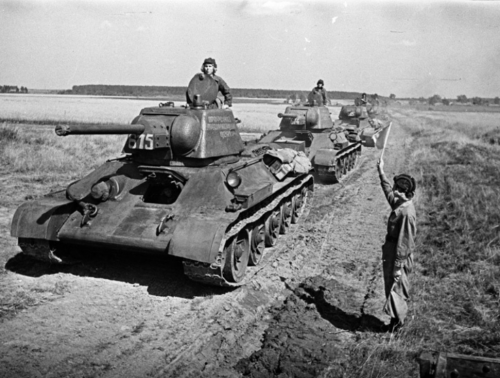 Профсоюзы в годы войны: Танковая колонна «Профсоюзы СССР», выкованная в пламени заводских печей, несла возмездие врагу на фронтах Великой Отечественной