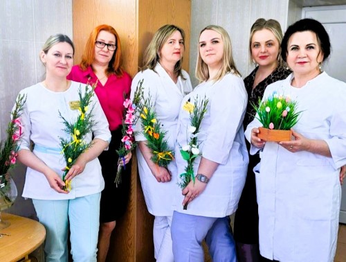 В Ивьевской центральной районной больнице состоялся душевный мастер-класс по украшению вербы