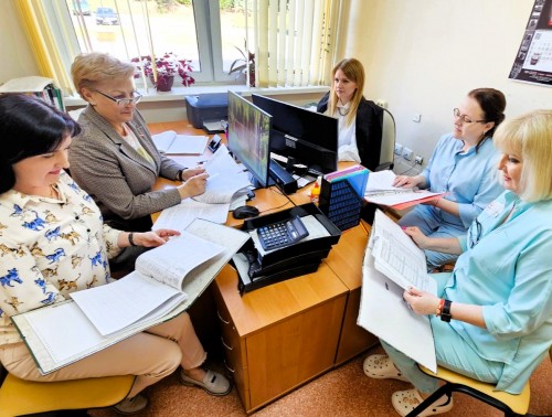 Профсоюзный специалист проконсультировала Гродненский областной центр трансфузиологии по изменениям и дополнениям в коллективный договор