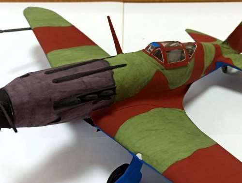 Фтизиатр и конструктор: врач из «Новоельни» создал модели легендарных истребителей