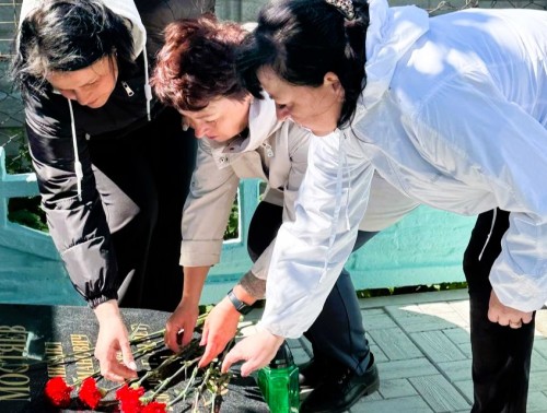 Проникновенное видео со словами благодарности прислали москвичка Елена Громова и ее сын Марк работникам Гродненской областной больницы медреабилитации