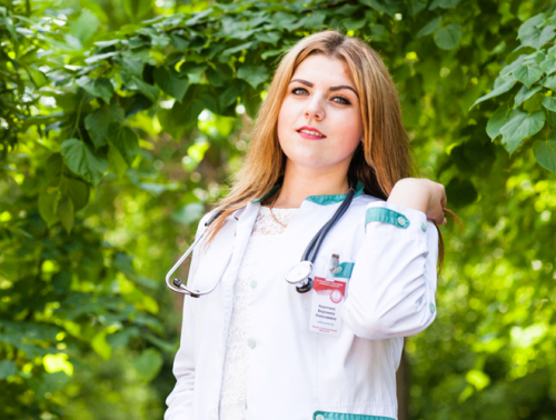 Рубрика «Молодо – не зелено» сегодня посвящена Веронике Подгайской, психиатру-наркологу Мостовской ЦРБ