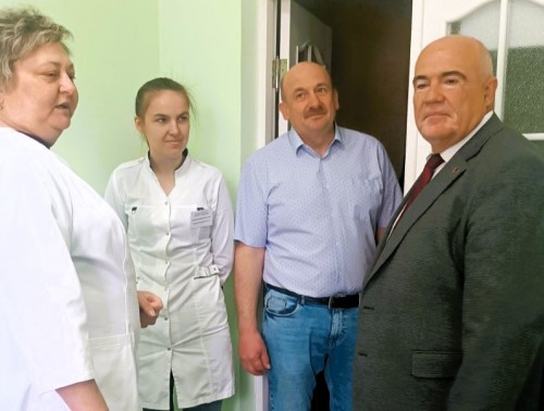 Председатель областного профсоюза работников здравоохранения Владислав Голяк встретился с коллективом Правомостовской амбулатории 