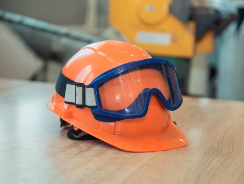 НА ПРЕДПРИЯТИИ ПОГИБ СОТРУДНИК. ПОМОЩЬ ЕГО СЕМЬЕ БУДЕТ ОКАЗЫВАТЬ ПРОФСОЮЗ