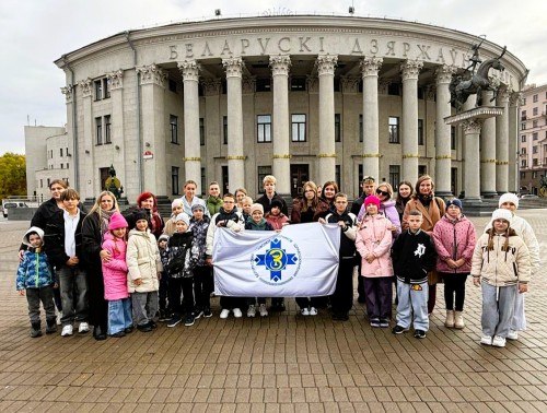 В столичном цирке на днях царила особенная атмосфера: трибуны были заполнены исключительно медицинскими семьями
