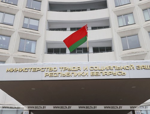 СОХРАНЯЕТСЯ ЛИ РАБОЧЕЕ МЕСТО ЗА МОЛОДЫМ СПЕЦИАЛИСТОМ ПОСЛЕ ВОИНСКОЙ СЛУЖБЫ, РАССКАЗАЛИ В МИНТРУДА