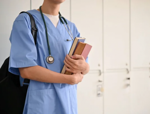 Трое будущих медиков из Гродненской области удостоены стипендии Белорусского профсоюза работников здравоохранения