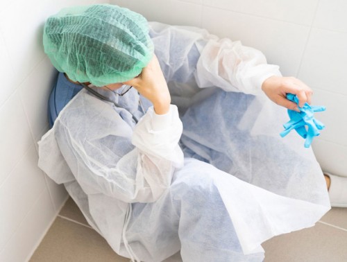 ПОЧЕМУ УСЛОВИЯ ТРУДА МЕДИКОВ ПОПАДАЮТ В РАЗРЯД ОПАСНЫХ?  