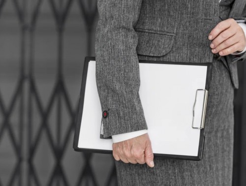 ВЫГОВОР ПО ЭЛЕКТРОННОЙ ПОЧТЕ ПРИСЛАЛ НАНИМАТЕЛЬ. СОТРУДНИЦА ОБРАТИЛАСЬ В ПРОФСОЮЗ  