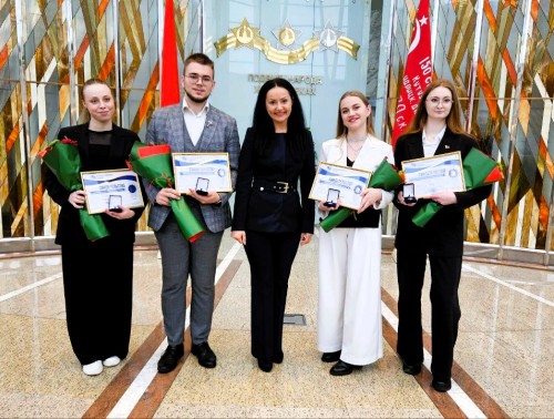 Учащаяся Гродненского медколледжа Карина Гаврилкевич сегодня отмечена в столице среди лучших представителей студенчества страны