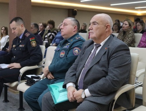 Владислав Голяк встретился с коллективом Сморгонского агрегатного завода в рамках единого дня информирования