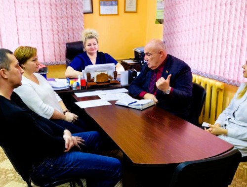Председатель областного профсоюза здравоохранения Владислав Голяк провел рабочую встречу с профкомом патологоанатомического бюро