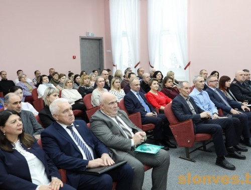 Владислав Голяк встретился с коллективом Слонимского центра культуры в рамках единого дня информирования