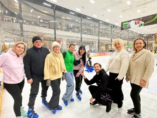 Профком Гродненской университетской клиники подарил членам профсоюза ледовый праздник