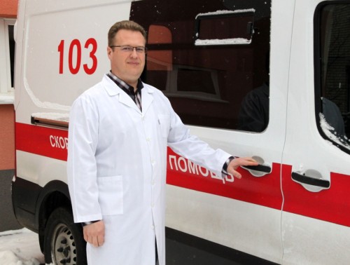 «Купель - не место для подвига». Правила врача скорой, который 10 лет окунается на крещение