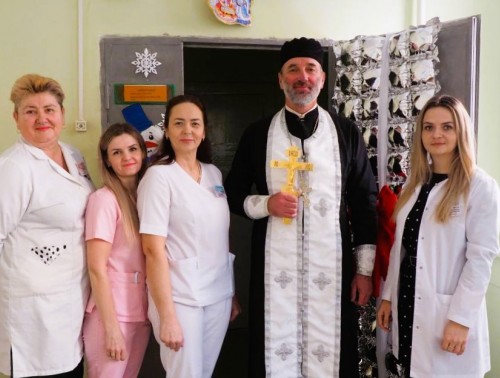 В праздник Крещения работники Гродненского ОКЦ «Психиатрия-наркология» навестили пациентов общепсихиатрического отделения