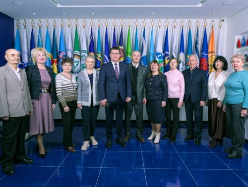 ЮРИЙ СЕНЬКО ВСТРЕТИЛСЯ С ВЕТЕРАНАМИ ПРОФСОЮЗНОГО ДВИЖЕНИЯ