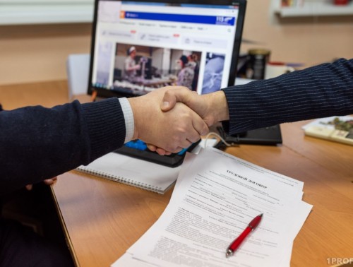 НЕОПЛАТА СВЕРХУРОЧНЫХ И НЕЗАКОННЫЙ ВЫГОВОР – С КАКИМИ ЖАЛОБАМИ ПРИХОДЯТ В ПРОФСОЮЗ