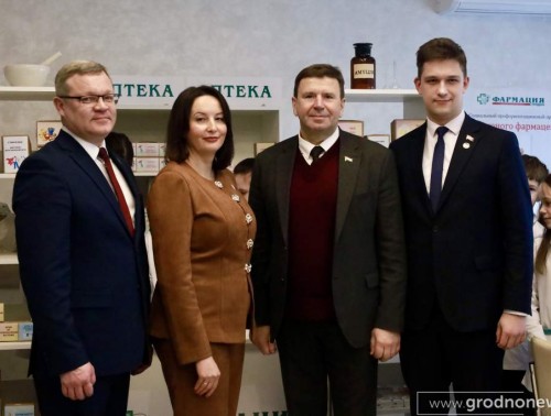 ГРОДНЕНСКОЕ РУП «ФАРМАЦИЯ» ЗАПУСКАЕТ ВТОРОЙ СЕЗОН УНИКАЛЬНОГО ОБРАЗОВАТЕЛЬНОГО ПРОЕКТА ДЛЯ ШКОЛЬНИКОВ