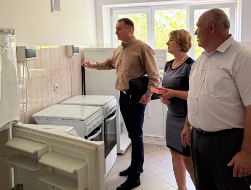 Профсоюз здравоохранения поможет Гродненскому медицинскому колледжу обновить бытовую технику в общежитии