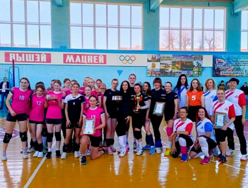 Девушки из Лидской ЦРБ по праву могут называться лучшими волейболистками района