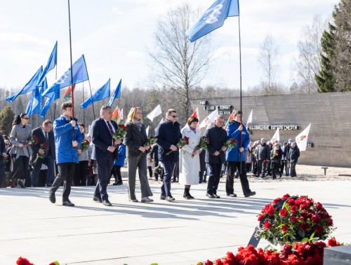 Без права на забвение. Профсоюзы в Хатыни почтили память жертв геноцида 