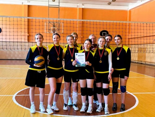 Девушки из Гродненского медколледжа – лучшие волейболистки города