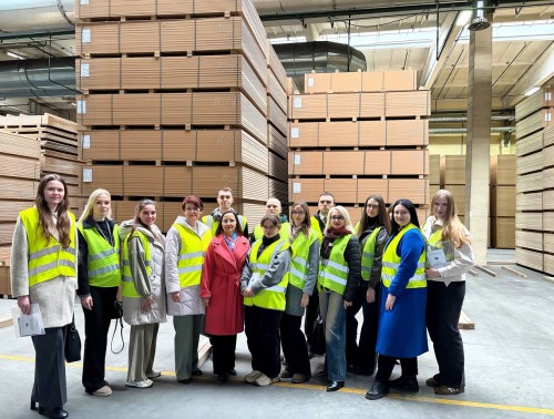 Опыт работы с молодыми специалистами, наставничество, патриотическое воспитание: на Мостовщине прошло выездное заседание Молодежного Совета Гродненского областного объединения профсоюзов