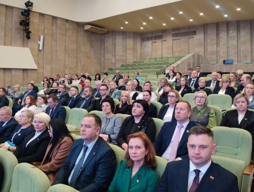 Правовой щит для медика: БПРЗ расширяет поле коллективно-договорного регулирования и юридической защиты