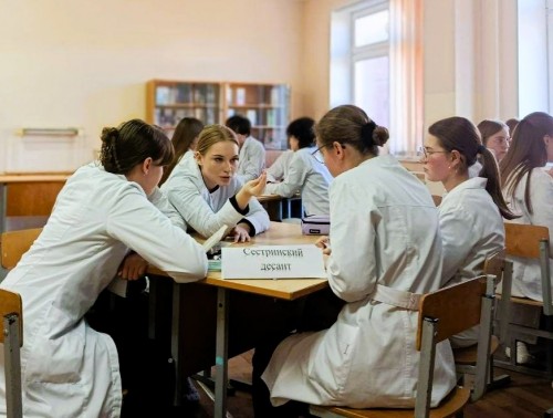 В Гродненском медколледже прошел интеллектуальный квиз с призами от профкома