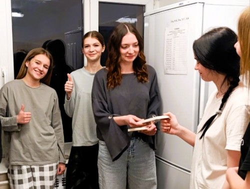 Крутая обновка в общежитии Гродненского медколледжа - новые холодильники