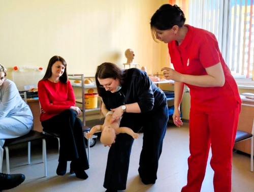 В 7-й поликлинике Гродно сотрудники немедицинских профессий освоили навыки первой помощи