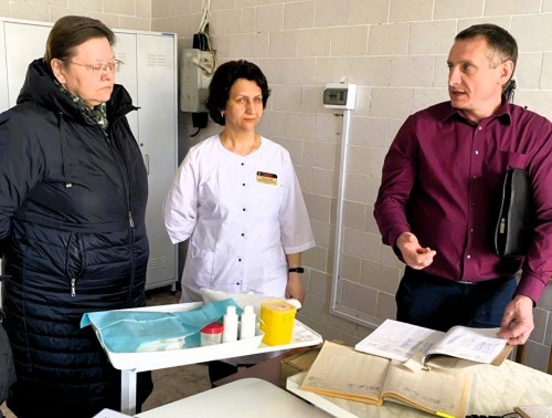 Достаточно ли защищены на рабочих местах сморгонские медики, выяснял техинспектор Гродненского областного профсоюза здравоохранения 