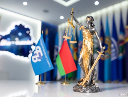 Что происходит с отпуском и контрактом при постоянном переводе, рассказали в профсоюзе