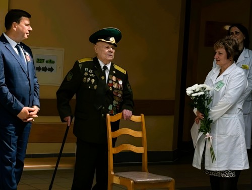 В канун Дня Победы городскую поликлинику № 6 Гродно посетил почетный гость – ветеран Великой Отечественной войны Иван Невзоров
