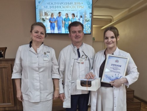 В медучреждениях Гродненщины креативно поздравили медсестер