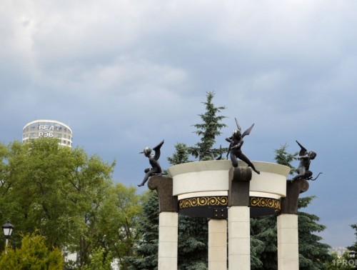 Ждем жару в конце недели, но зонты держим наготове: какой будет погода с 15 по 21 июня 