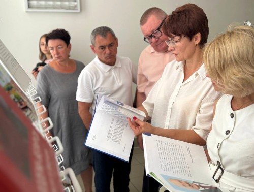 «Молодость. Инициатива. Успех»: в Гродно в областном профцентре работает книжная выставка 