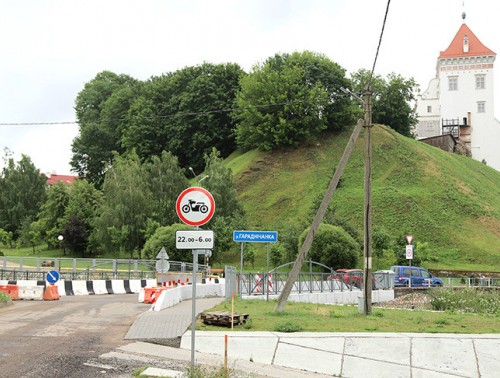 Плиточное покрытие, освещение и смотровые площадки. В Гродно началась реконструкция набережной Немана 
