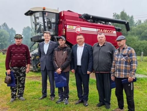 Профсоюз работников здравоохранения поддержал аграриев и медиков Миорского района 