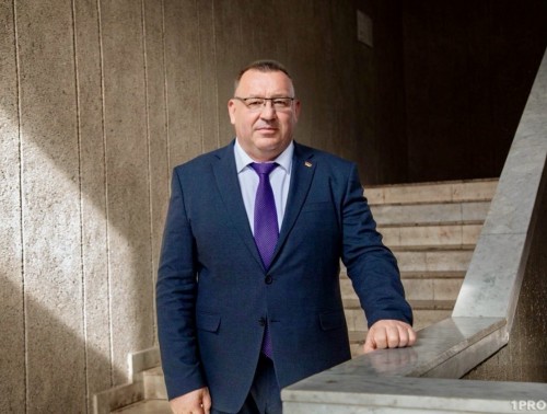 Вячеслав Шило поздравил с Днем народного единства всех трудящихся отрасли здравоохранения, ветеранов и молодежь